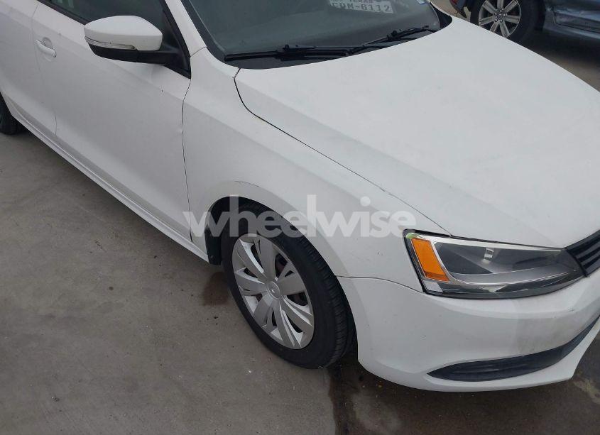 Photo 12 of 2012 Volkswagen Jetta 2.5L SE (VIN 3VWDP7AJ9CM318968)