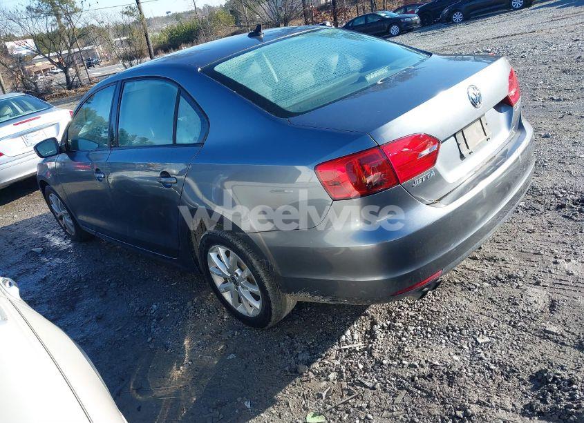 Photo 3 of 2012 Volkswagen Jetta 2.5L SE (VIN 3VWDP7AJ9CM322020)