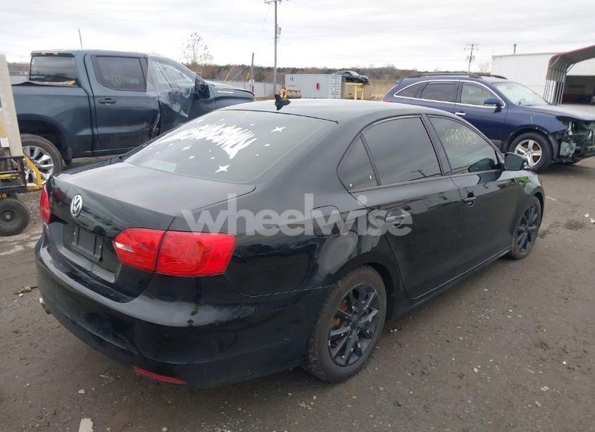 Photo 4 of 2012 Volkswagen Jetta 2.5L SE (VIN 3VWDP7AJ9CM346673)