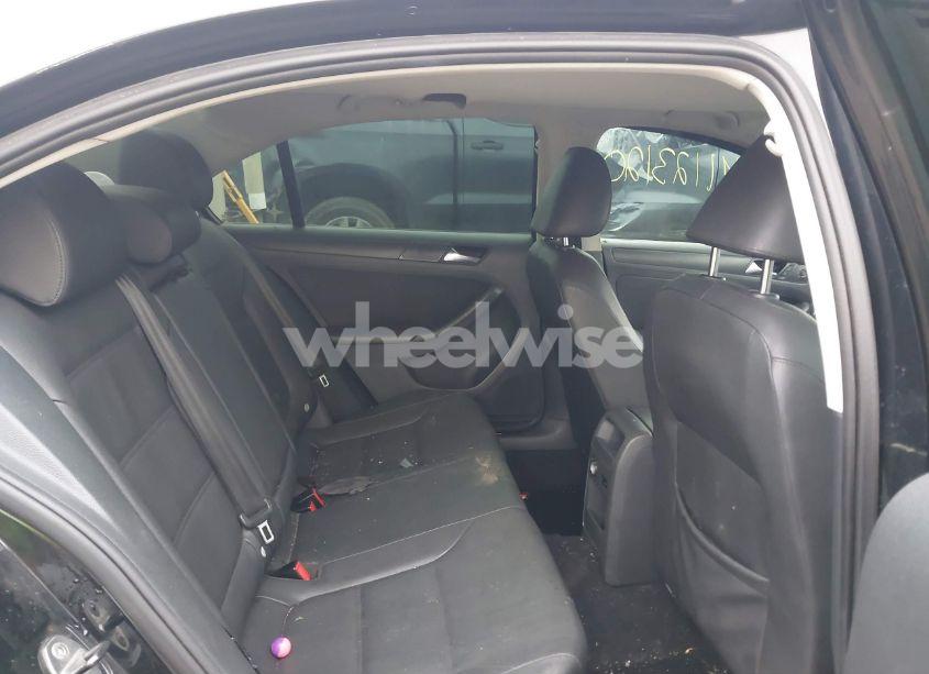 Photo 8 of 2012 Volkswagen Jetta 2.5L SE (VIN 3VWDP7AJ9CM346673)