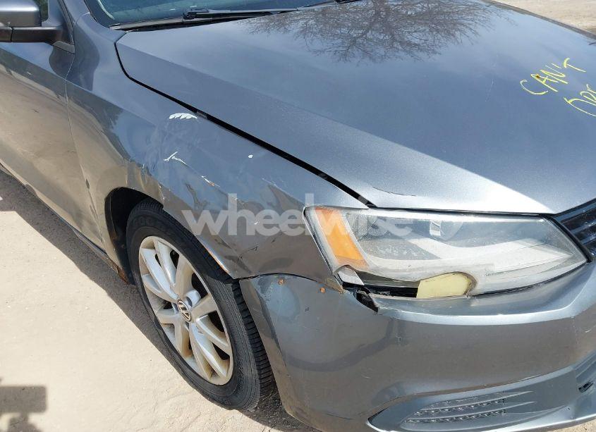 Photo 12 of 2012 Volkswagen Jetta 2.5L SE (VIN 3VWDP7AJ9CM361027)