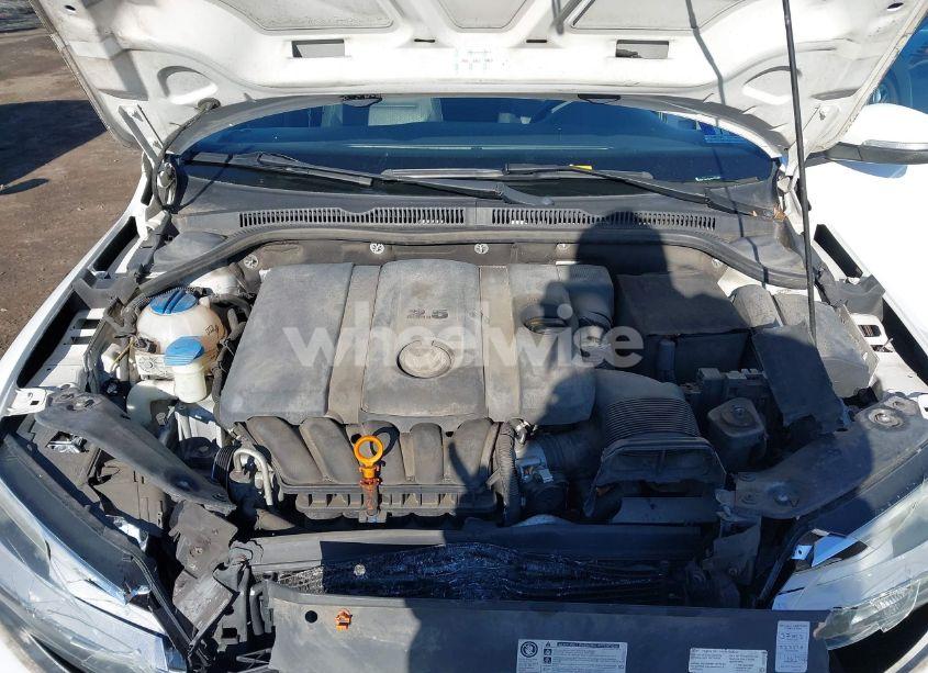 Photo 10 of 2012 Volkswagen Jetta 2.5L SE (VIN 3VWDP7AJ9CM373680)