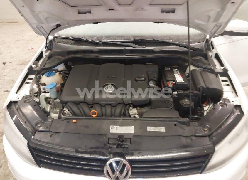 Photo 10 of 2012 Volkswagen Jetta 2.5L SE (VIN 3VWDP7AJ9CM381567)