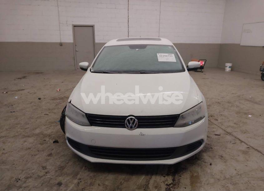 Photo 12 of 2012 Volkswagen Jetta 2.5L SE (VIN 3VWDP7AJ9CM381567)