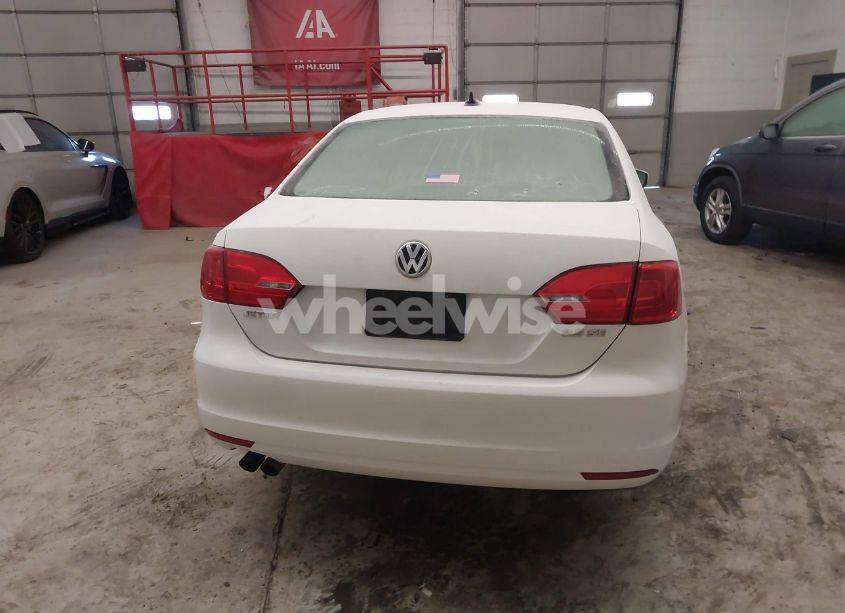 Photo 16 of 2012 Volkswagen Jetta 2.5L SE (VIN 3VWDP7AJ9CM381567)