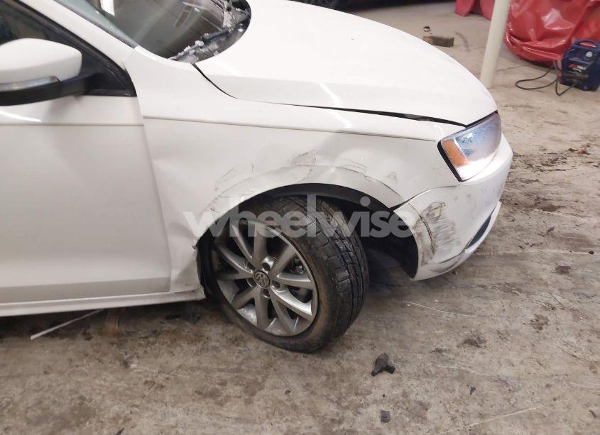 Photo 6 of 2012 Volkswagen Jetta 2.5L SE (VIN 3VWDP7AJ9CM381567)