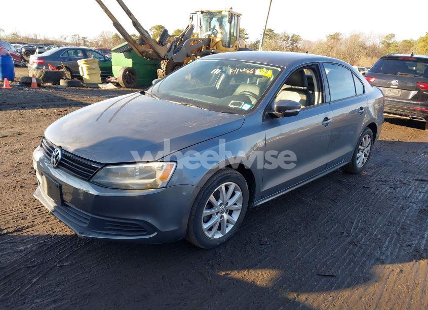 Photo 2 of 2012 Volkswagen Jetta 2.5L SE (VIN 3VWDP7AJ9CM401574)