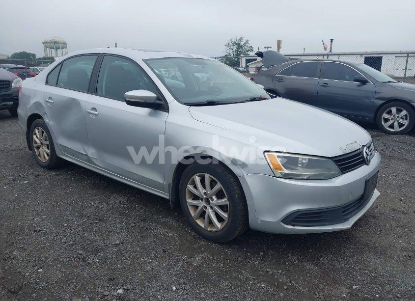 2012 Volkswagen Jetta 2.5L SE (VIN 3VWDP7AJ9CM412199) main photo