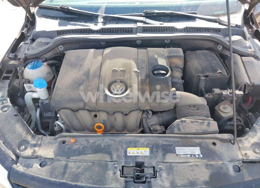 Photo 10 of 2012 Volkswagen Jetta 2.5L SE (VIN 3VWDP7AJ9CM450774)