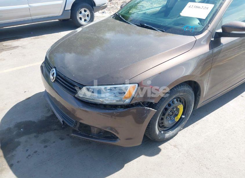 Photo 6 of 2012 Volkswagen Jetta 2.5L SE (VIN 3VWDP7AJ9CM450774)