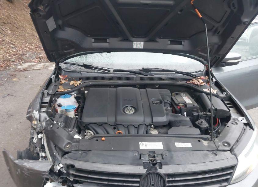 Photo 10 of 2012 Volkswagen Jetta 2.5L SE (VIN 3VWDP7AJ9CM469731)
