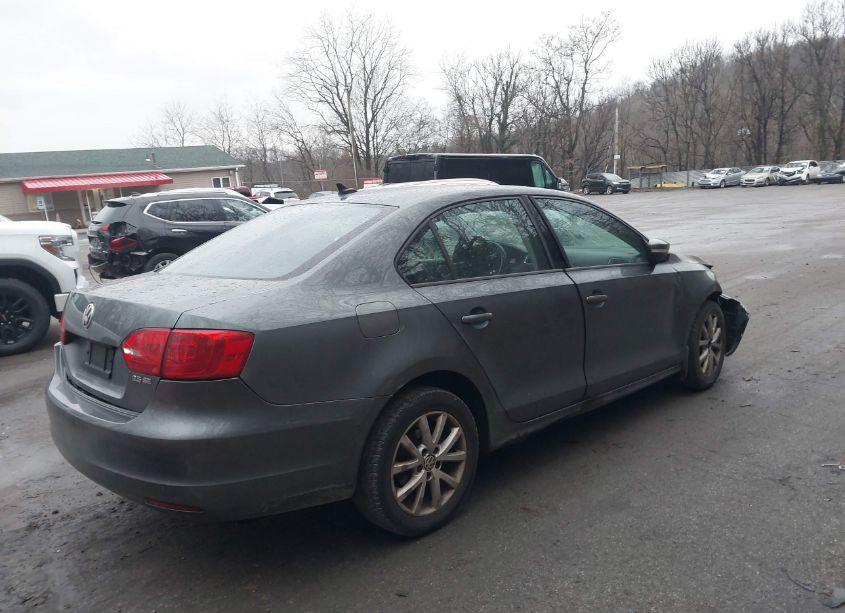 Photo 4 of 2012 Volkswagen Jetta 2.5L SE (VIN 3VWDP7AJ9CM469731)