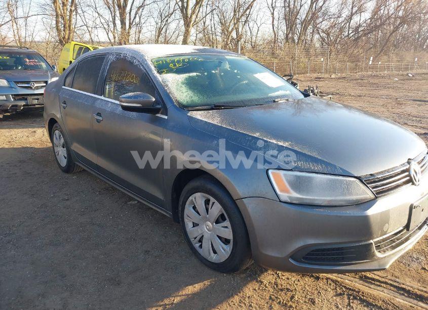 2013 Volkswagen Jetta 2.5L SE (VIN 3VWDP7AJ9DM250575) main photo