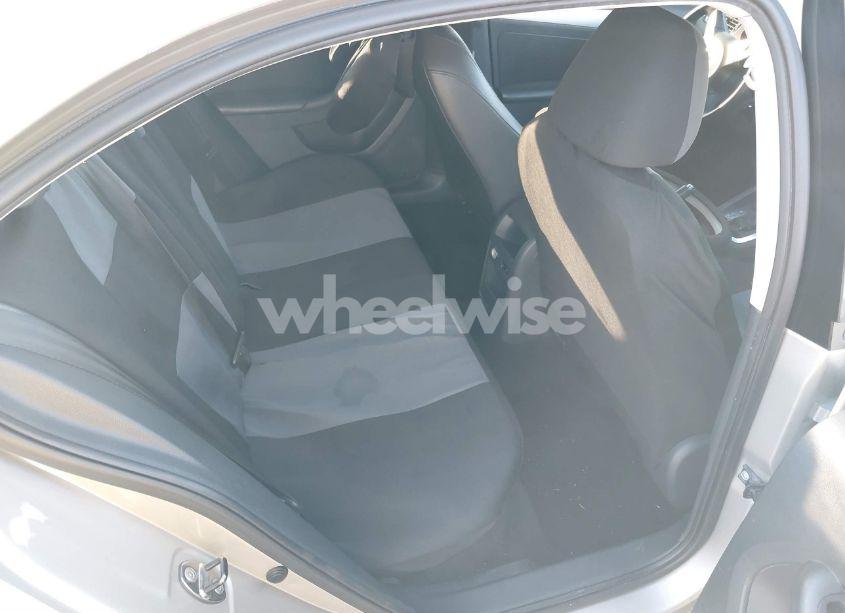 Photo 8 of 2013 Volkswagen Jetta 2.5L SE (VIN 3VWDP7AJ9DM281468)