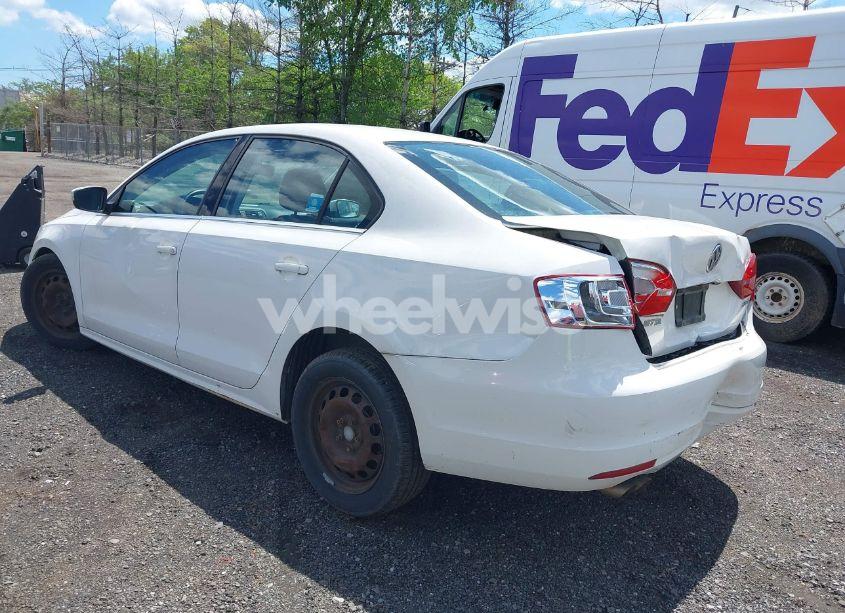 Photo 3 of 2013 Volkswagen Jetta 2.5L SE (VIN 3VWDP7AJ9DM402998)