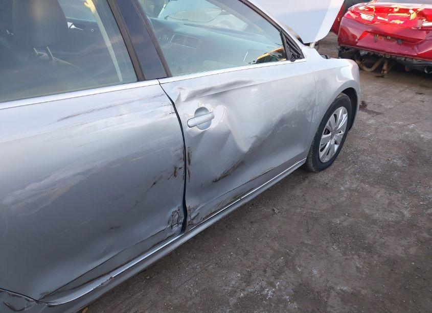 Photo 6 of 2013 Volkswagen Jetta 2.5L SE (VIN 3VWDP7AJ9DM413032)