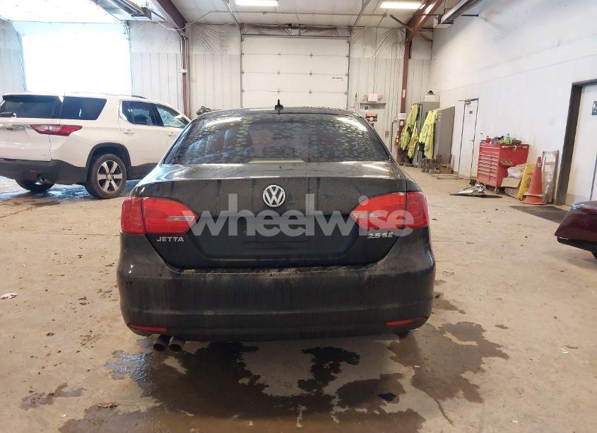 Photo 16 of 2013 Volkswagen Jetta 2.5L SE (VIN 3VWDP7AJ9DM415637)
