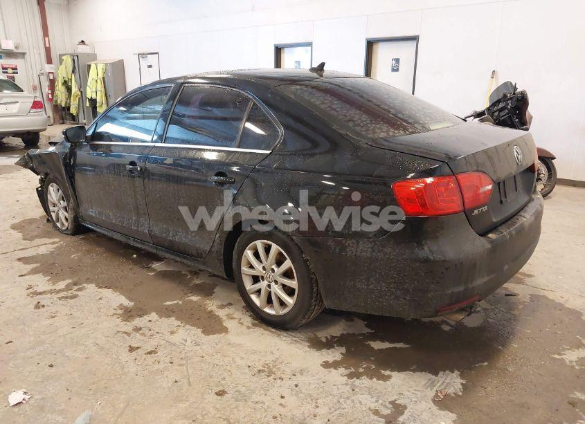 Photo 3 of 2013 Volkswagen Jetta 2.5L SE (VIN 3VWDP7AJ9DM415637)