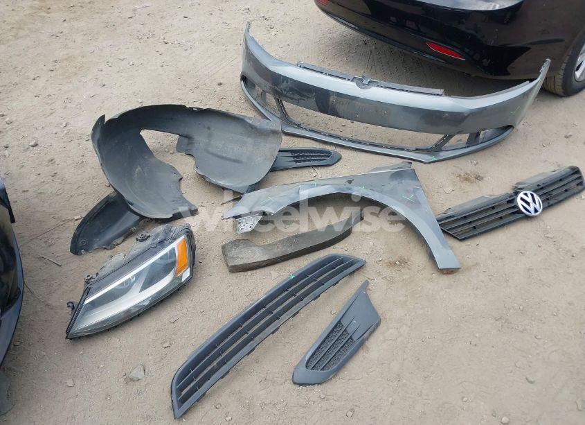 Photo 12 of 2012 Volkswagen Jetta 2.5L SE (VIN 3VWDP7AJXCM074182)