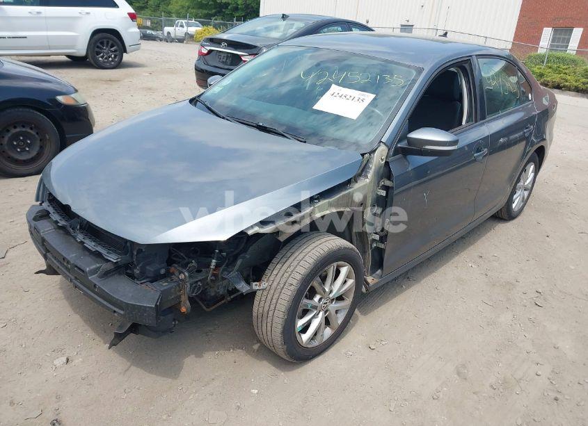 Photo 2 of 2012 Volkswagen Jetta 2.5L SE (VIN 3VWDP7AJXCM074182)