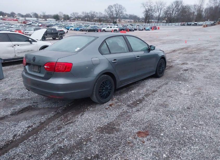 Photo 4 of 2012 Volkswagen Jetta 2.5L SE (VIN 3VWDP7AJXCM105866)