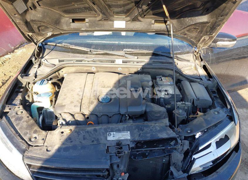 Photo 10 of 2012 Volkswagen Jetta 2.5L SE (VIN 3VWDP7AJXCM312600)