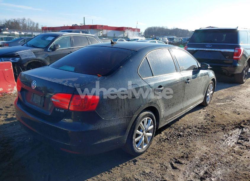 Photo 4 of 2012 Volkswagen Jetta 2.5L SE (VIN 3VWDP7AJXCM312600)