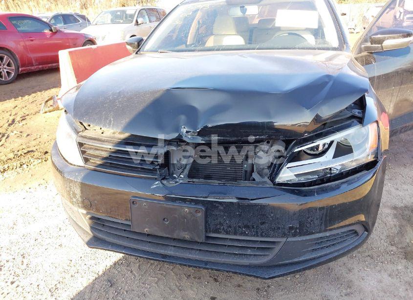 Photo 6 of 2012 Volkswagen Jetta 2.5L SE (VIN 3VWDP7AJXCM312600)