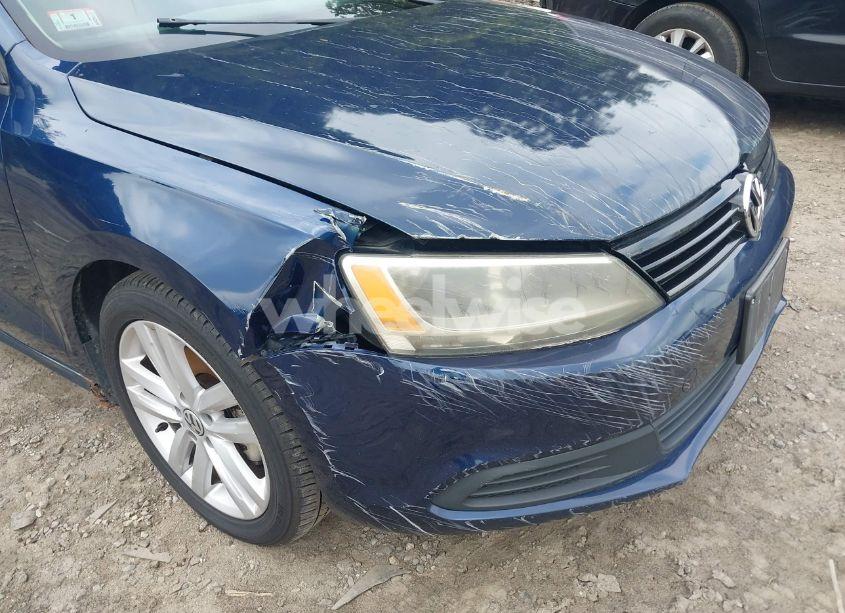 Photo 6 of 2012 Volkswagen Jetta 2.5L SE (VIN 3VWDP7AJXCM319627)