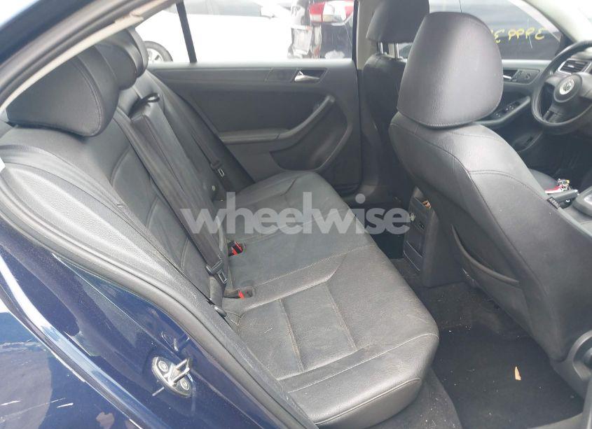 Photo 8 of 2012 Volkswagen Jetta 2.5L SE (VIN 3VWDP7AJXCM319627)