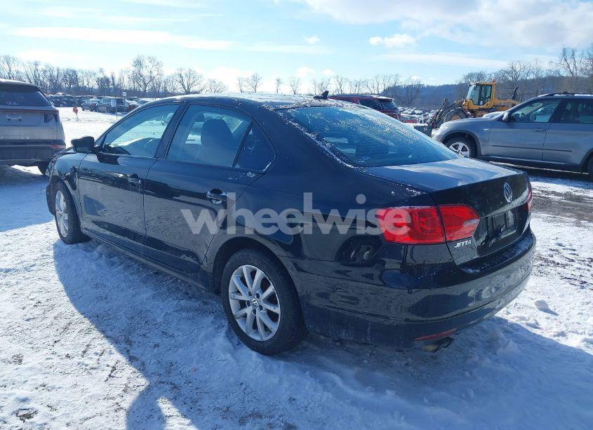 Photo 3 of 2012 Volkswagen Jetta 2.5L SE (VIN 3VWDP7AJXCM328859)