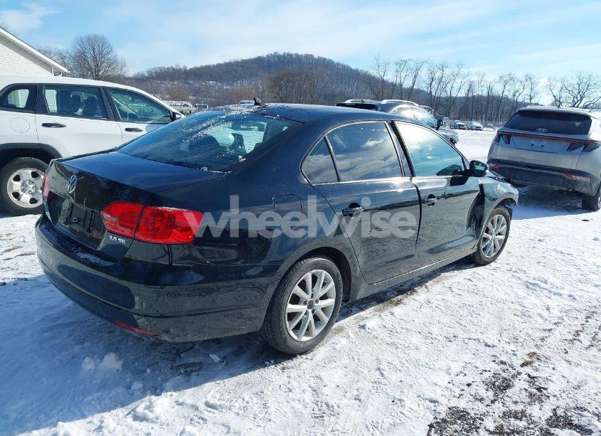 Photo 4 of 2012 Volkswagen Jetta 2.5L SE (VIN 3VWDP7AJXCM328859)