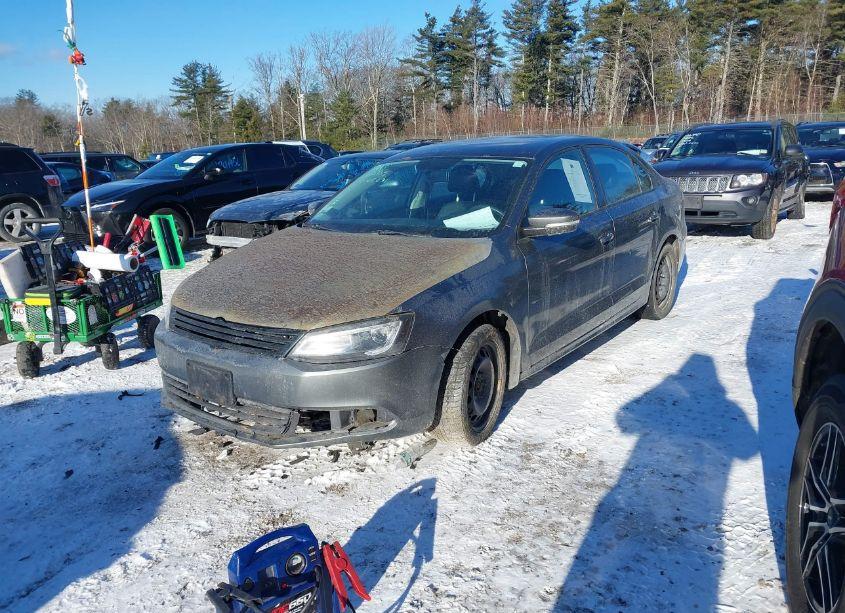 Photo 2 of 2012 Volkswagen Jetta 2.5L SE (VIN 3VWDP7AJXCM345631)