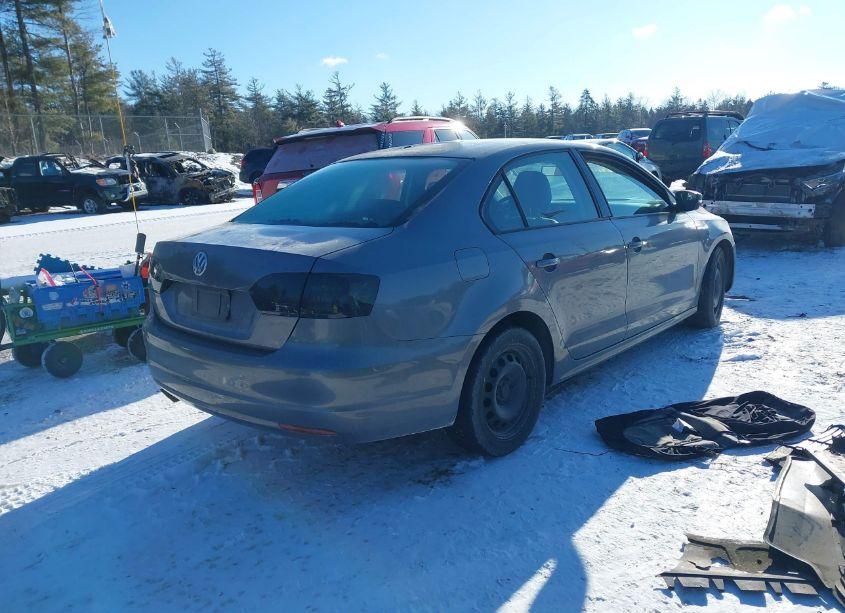 Photo 4 of 2012 Volkswagen Jetta 2.5L SE (VIN 3VWDP7AJXCM345631)