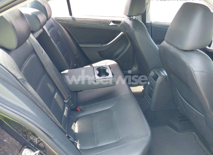 Photo 8 of 2012 Volkswagen Jetta 2.5L SE (VIN 3VWDP7AJXCM373252)