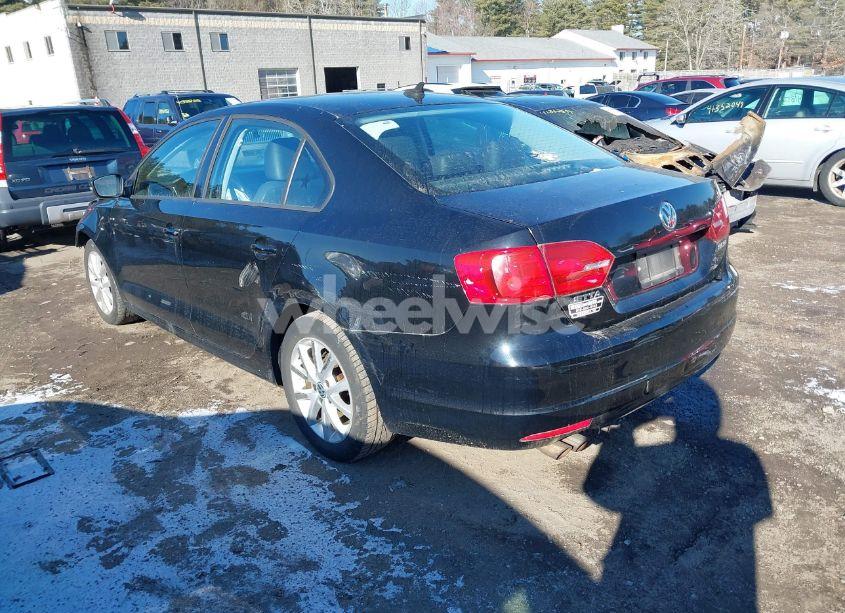 Photo 3 of 2012 Volkswagen Jetta 2.5L SE (VIN 3VWDP7AJXCM375714)