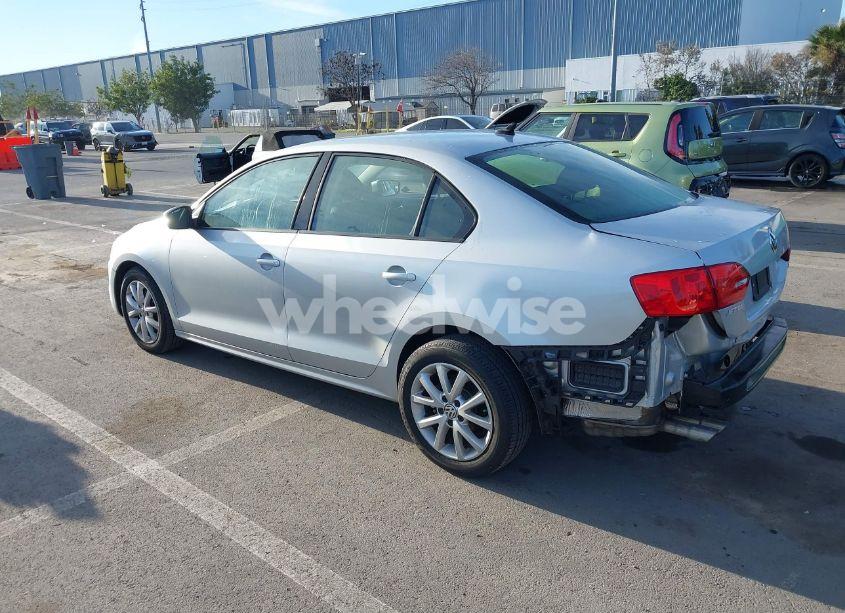 Photo 3 of 2012 Volkswagen Jetta 2.5L SE (VIN 3VWDP7AJXCM376815)