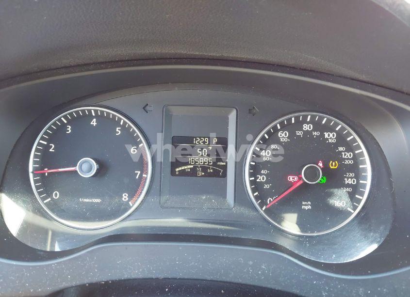 Photo 7 of 2012 Volkswagen Jetta 2.5L SE (VIN 3VWDP7AJXCM403768)