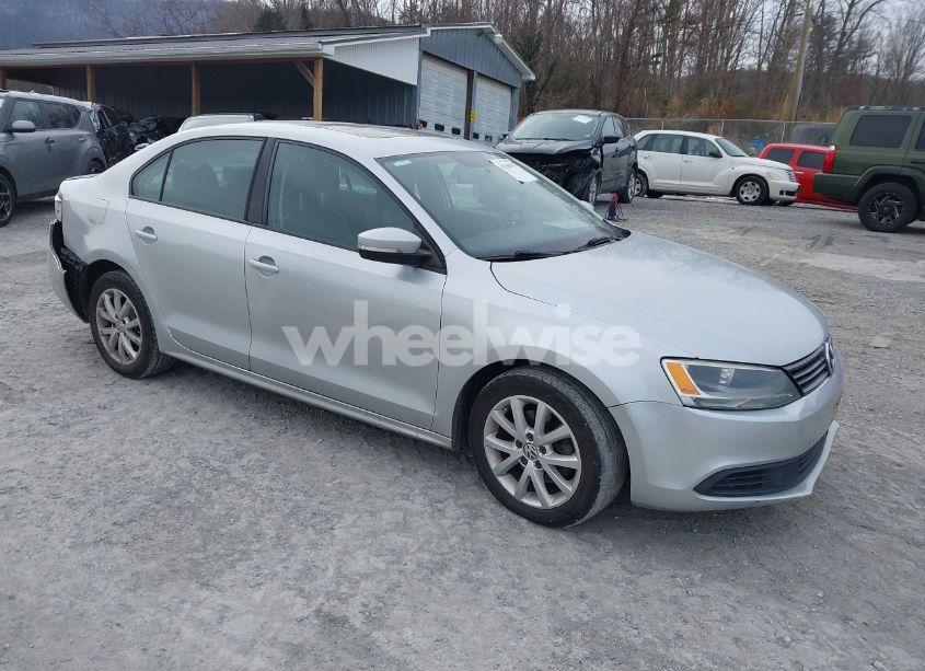 2012 Volkswagen Jetta 2.5L SE (VIN 3VWDP7AJXCM410431) main photo