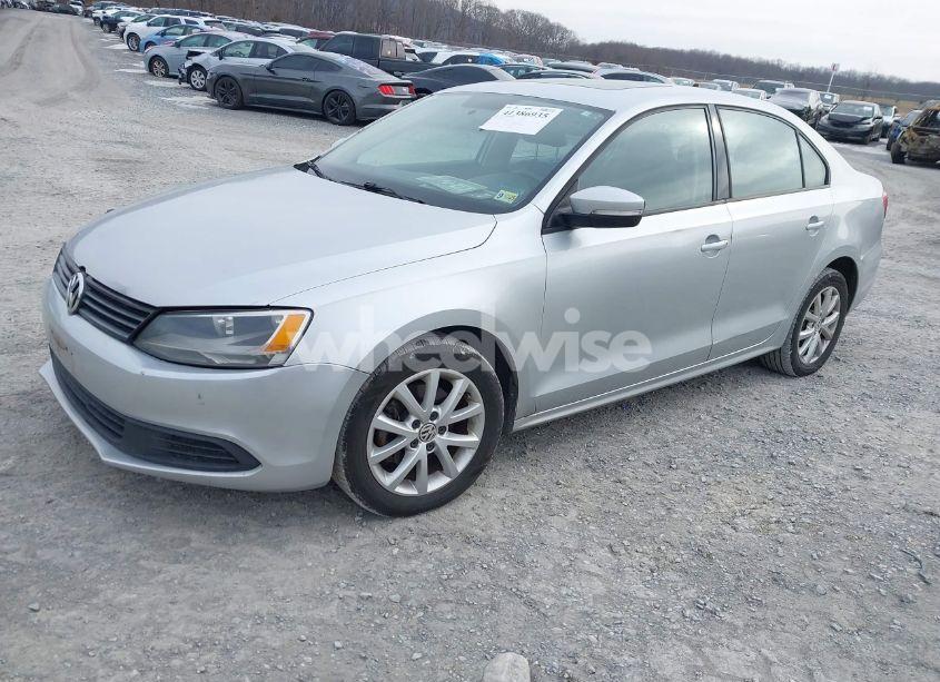 Photo 2 of 2012 Volkswagen Jetta 2.5L SE (VIN 3VWDP7AJXCM410431)