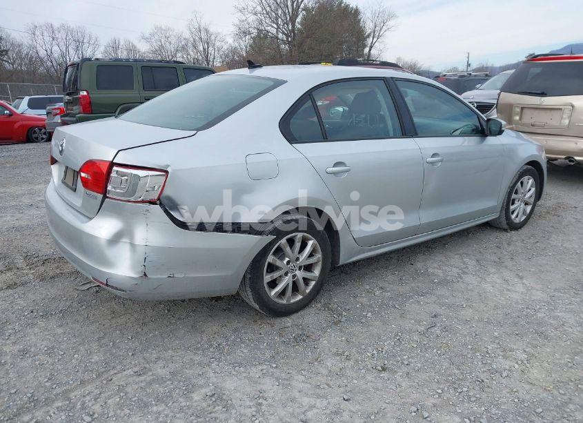 Photo 4 of 2012 Volkswagen Jetta 2.5L SE (VIN 3VWDP7AJXCM410431)