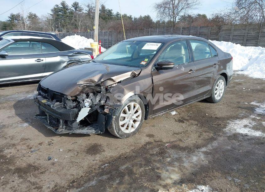 Photo 2 of 2012 Volkswagen Jetta 2.5L SE (VIN 3VWDP7AJXCM411742)