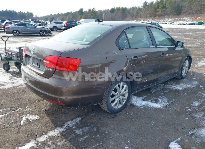 Photo 4 of 2012 Volkswagen Jetta 2.5L SE (VIN 3VWDP7AJXCM411742)