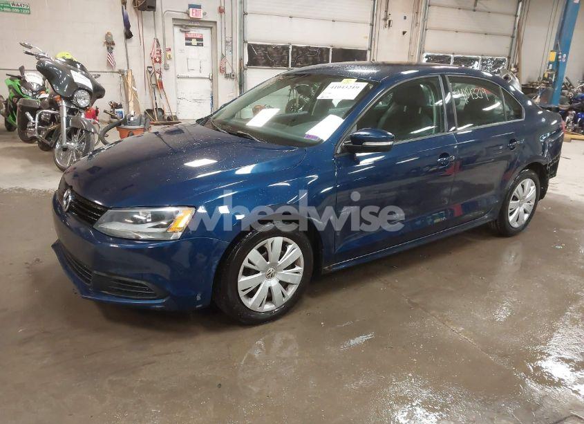 Photo 2 of 2012 Volkswagen Jetta 2.5L SE (VIN 3VWDP7AJXCM463680)