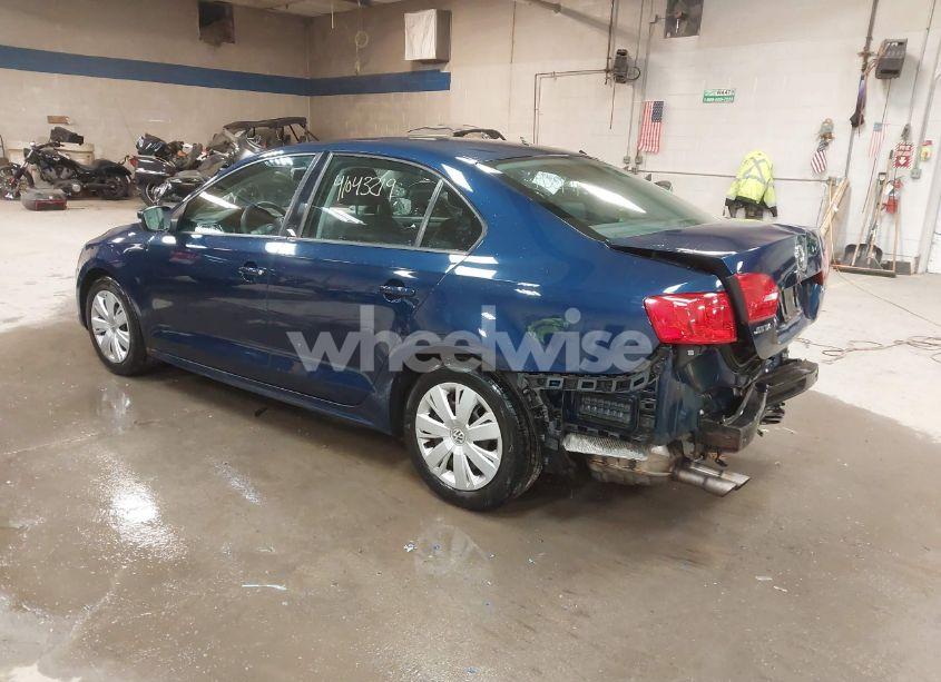 Photo 3 of 2012 Volkswagen Jetta 2.5L SE (VIN 3VWDP7AJXCM463680)