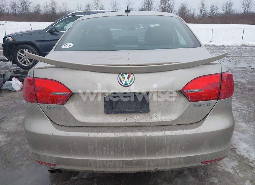 Photo 17 of 2013 Volkswagen Jetta 2.5L SE (VIN 3VWDP7AJXDM239407)