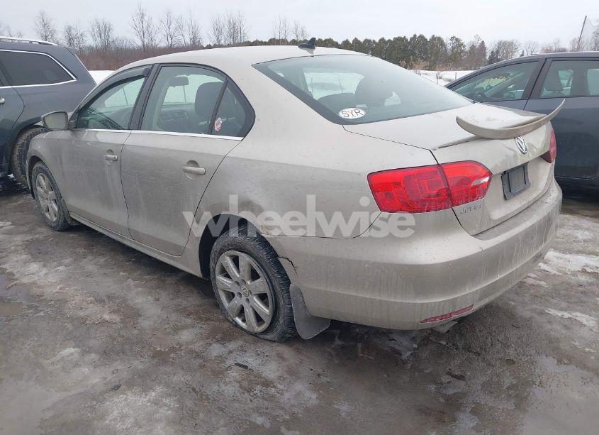 Photo 3 of 2013 Volkswagen Jetta 2.5L SE (VIN 3VWDP7AJXDM239407)