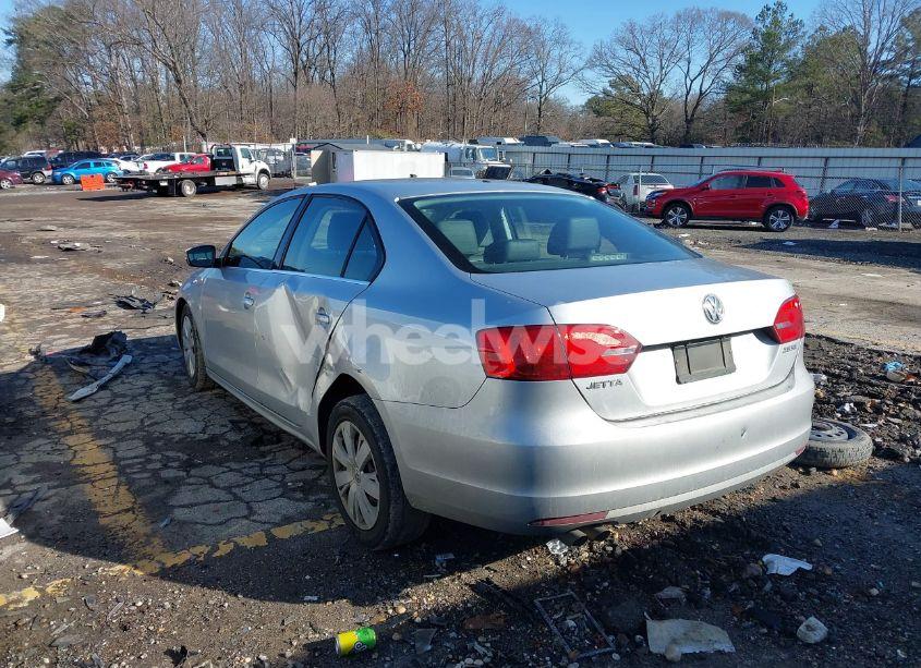 Photo 3 of 2013 Volkswagen Jetta 2.5L SE (VIN 3VWDP7AJXDM293371)