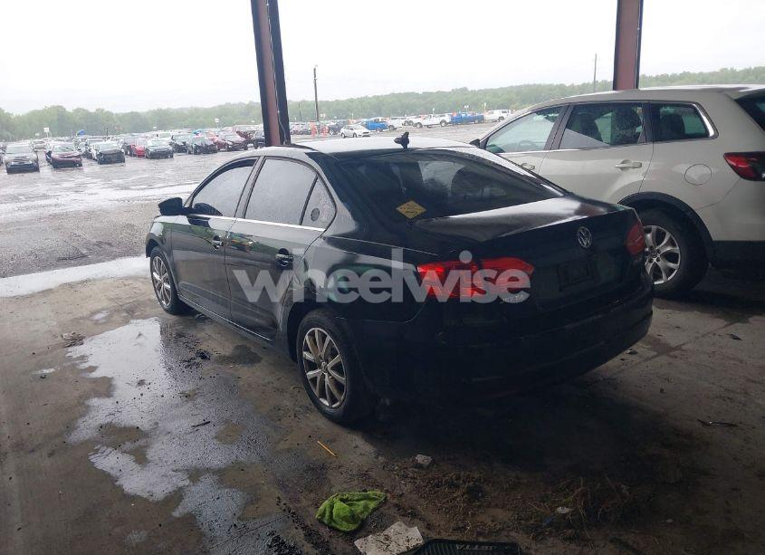 Photo 3 of 2013 Volkswagen Jetta 2.5L SE (VIN 3VWDP7AJXDM353228)