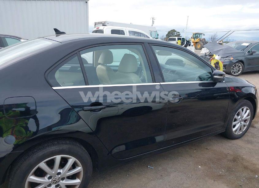 Photo 13 of 2013 Volkswagen Jetta 2.5L SE (VIN 3VWDP7AJXDM355304)